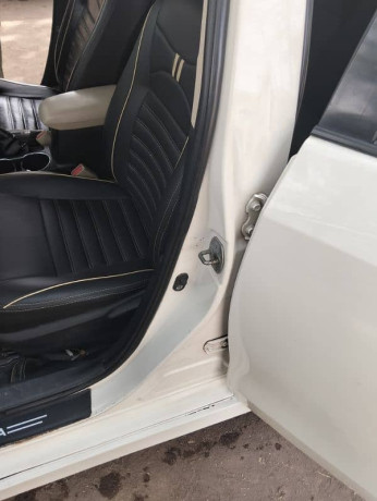 toyota-corolla-xli-2015-big-6