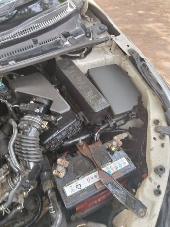 toyota-corolla-xli-2015-big-4