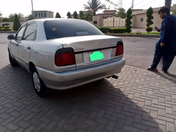 suzuki-baleno-2004-big-1