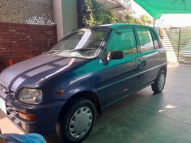 daihatsu-cuore-2004-big-2