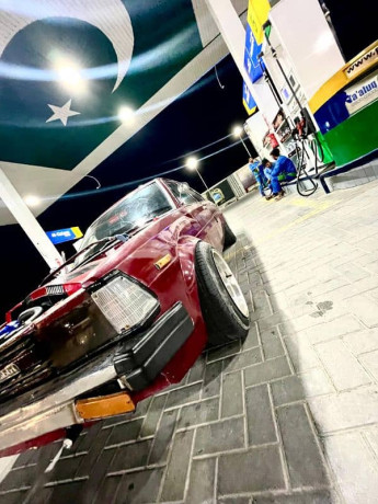 ke70-corolla-1982-big-2
