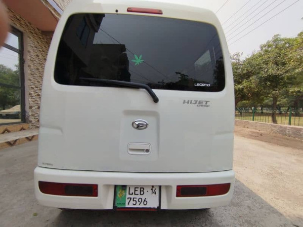daihatsu-hijet-2014-big-17
