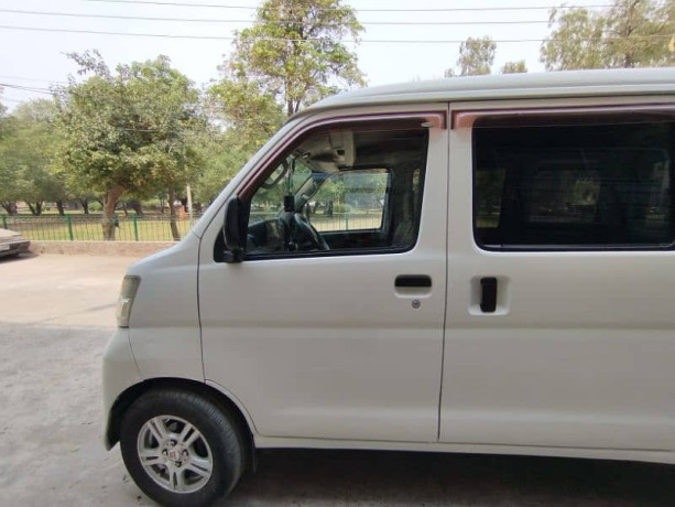 daihatsu-hijet-2014-big-14