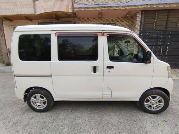 daihatsu-hijet-2014-big-2