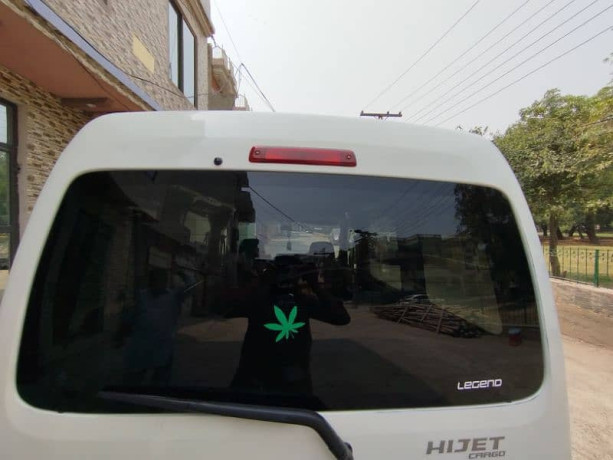 daihatsu-hijet-2014-big-16
