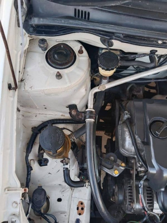 toyota-corolla-xli-2005-big-13