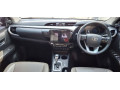 toyota-hilux-2019-small-2