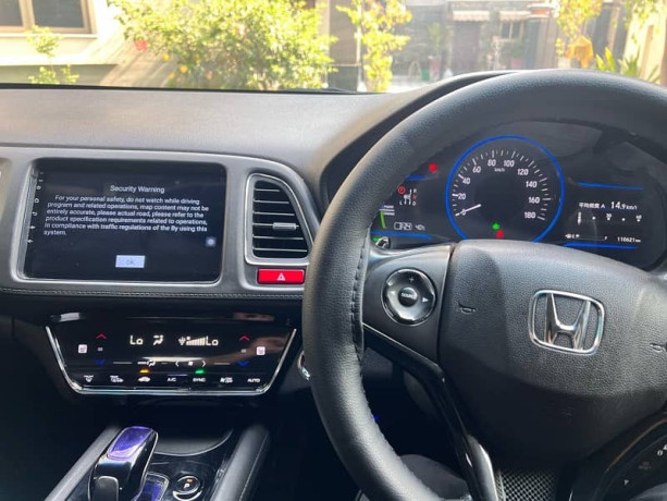 honda-vezel-z-2015-big-17