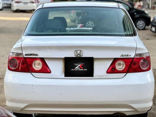 honda-fit-aria-200612-big-5