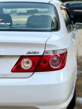 honda-fit-aria-200612-big-7
