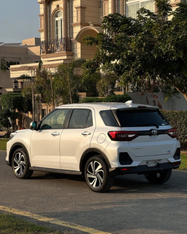 toyota-raize-z-4-grade-big-4