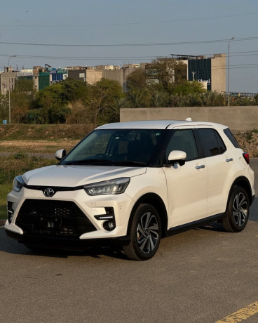 toyota-raize-z-4-grade-big-3