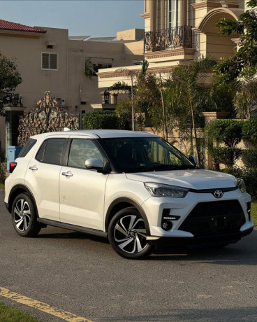 toyota-raize-z-4-grade-big-0