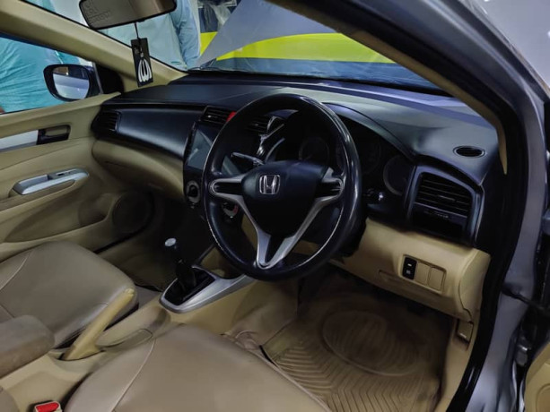 honda-city-15-silver-colour-big-7