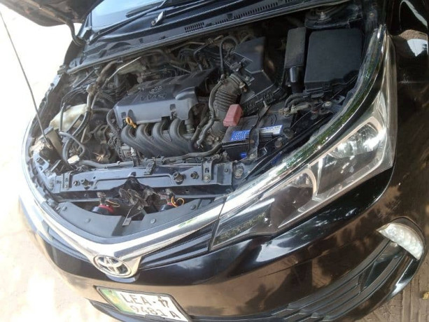 toyota-corolla-xli-2017-big-16