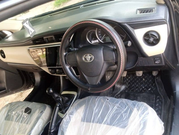toyota-corolla-xli-2017-big-14