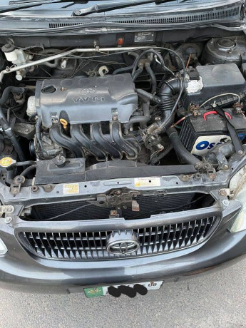 toyota-corolla-gli-2008-big-7