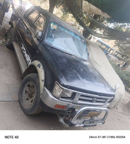 toyota-hilux-1997-big-1
