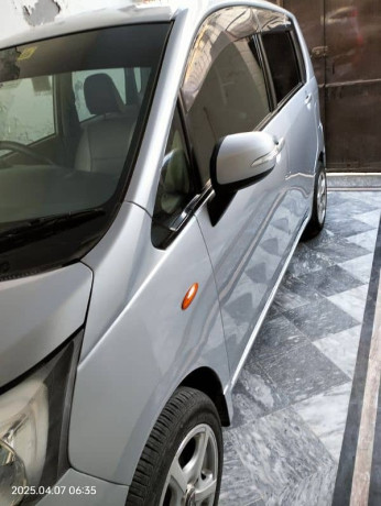 daihatsu-move-2013-super-mints-condition-big-10