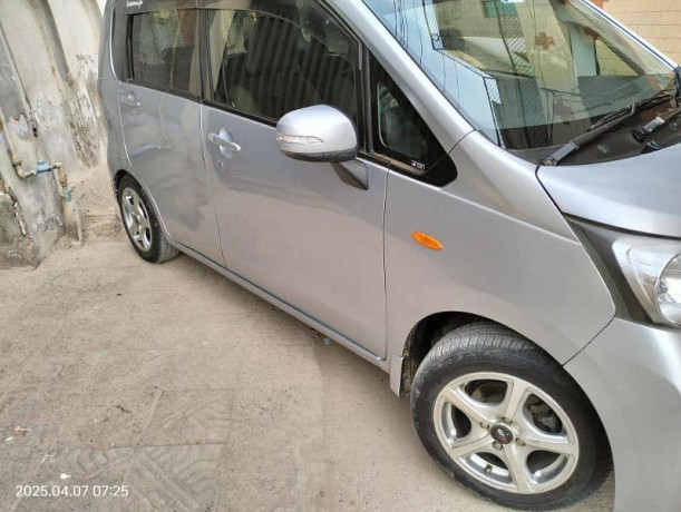 daihatsu-move-2013-super-mints-condition-big-1