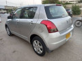 suzuki-swift-dlx-2017-small-3