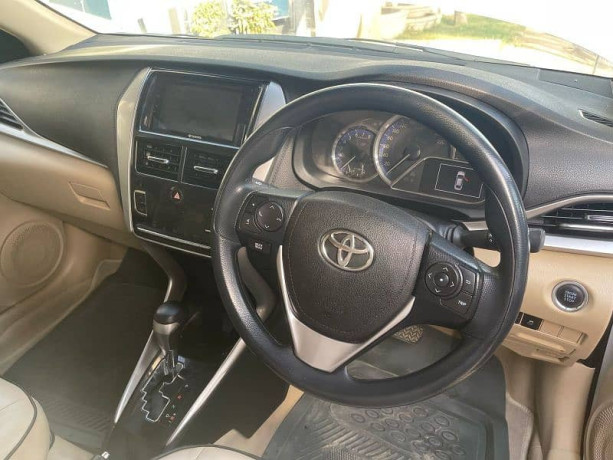 toyota-yaris-15-ativ-cvti-2021-model-big-14
