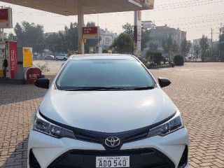 toyota-corolla-altis-2021