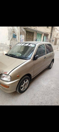 daihatsu-cuore-2004-big-10