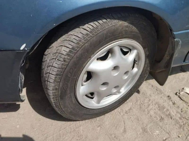 suzuki-cultus-vxri-2009-big-11