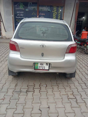 toyota-vitz-big-2