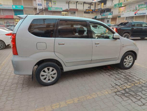 toyota-avanza-big-3