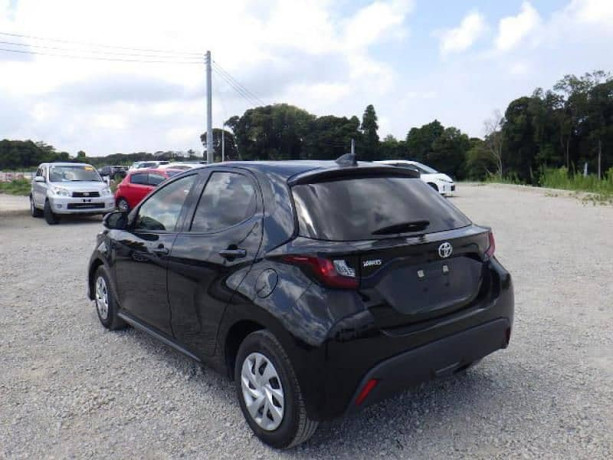 toyota-yaris-2021-big-8