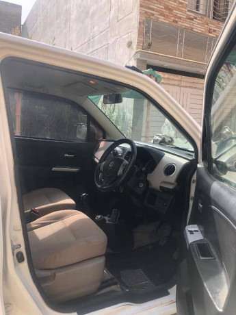 suzuki-wagon-r-2015-big-6
