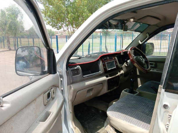 suzuki-apv-2006-big-8