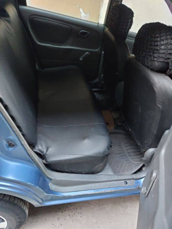 suzuki-alto-2009-big-9