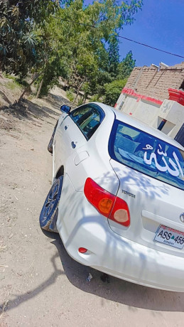 toyota-corolla-2010-big-10