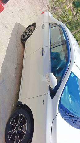 toyota-corolla-2010-big-3
