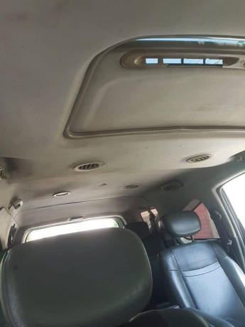 ssangyong-stavic-2007-big-5