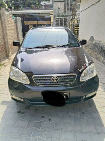 toyota-corolla-altis-2005-big-17