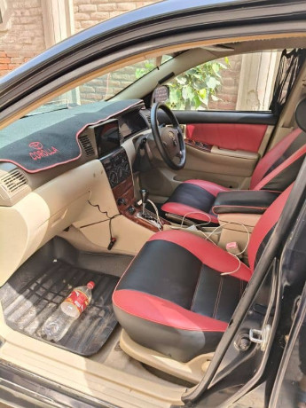 toyota-corolla-altis-2005-big-16