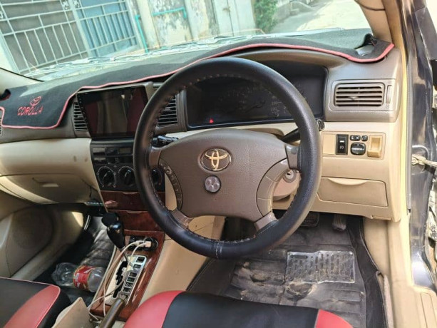 toyota-corolla-altis-2005-big-12