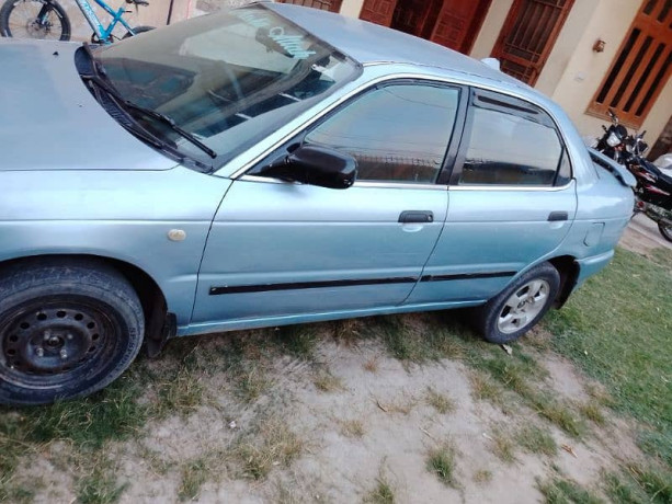 suzuki-baleno-2004-mid-big-8