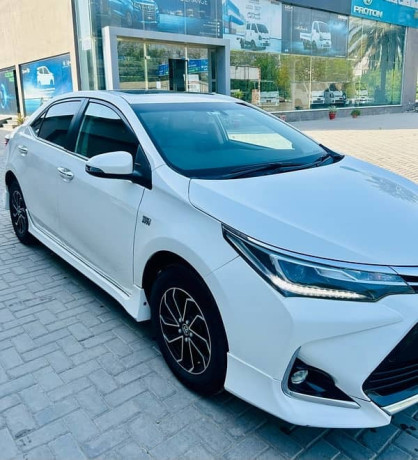 toyota-altis-grande-2021-black-interior-big-1