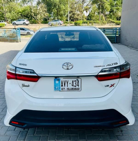 toyota-altis-grande-2021-black-interior-big-3