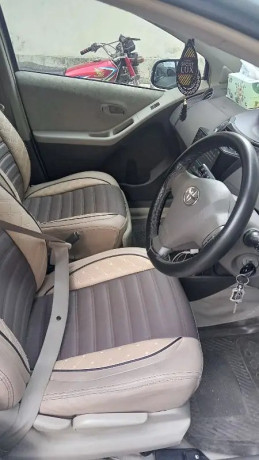 toyota-vitz-2010-big-7