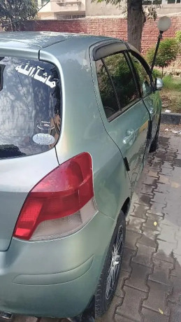 toyota-vitz-2010-big-3