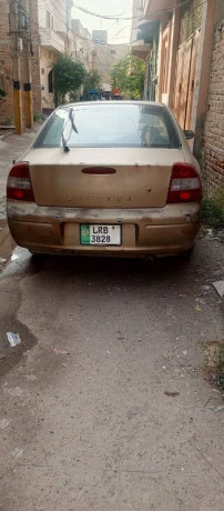 kia-spectra-2002-big-9