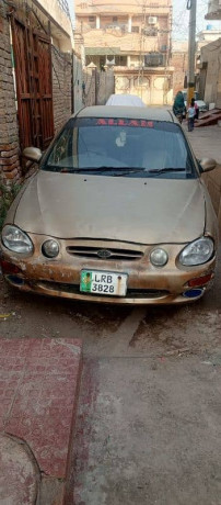 kia-spectra-2002-big-6