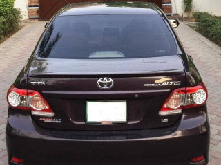 toyota-corolla-gli-2012-wine-red