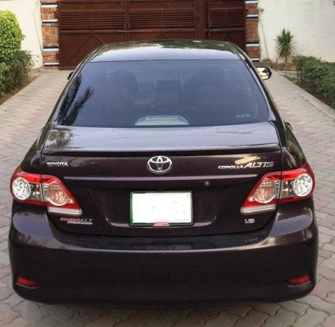 toyota-corolla-gli-2012-wine-red-big-0